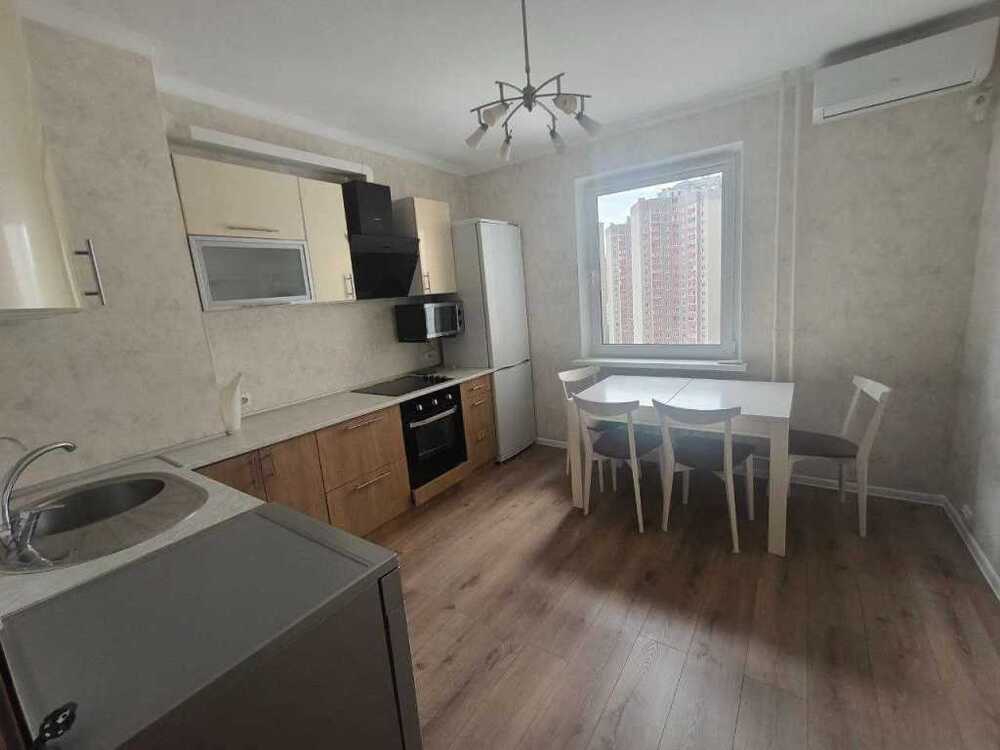 Продам 2-к квартиру Київ, Дарницький, вул. Урлівська, 38а. 