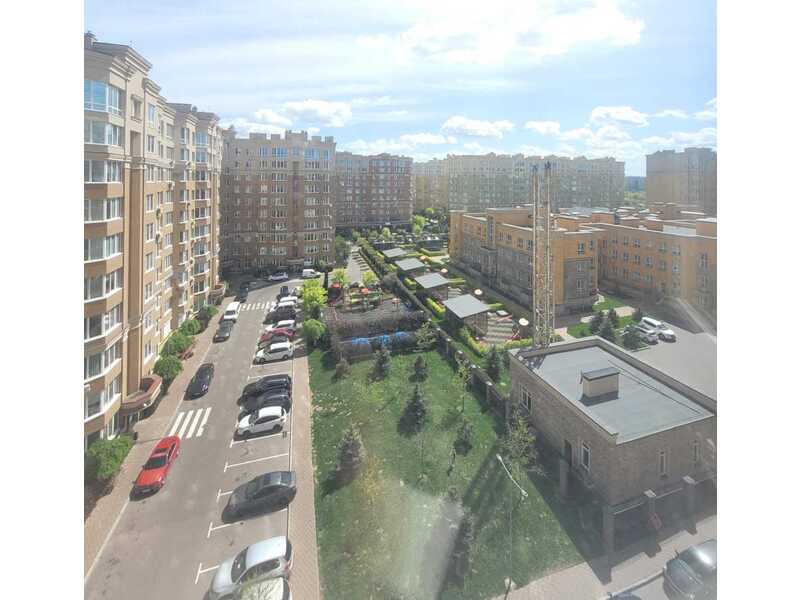 Продам 1-к квартиру Бучанський, Софіївська Борщагівка, Абрикосова, 1б. 