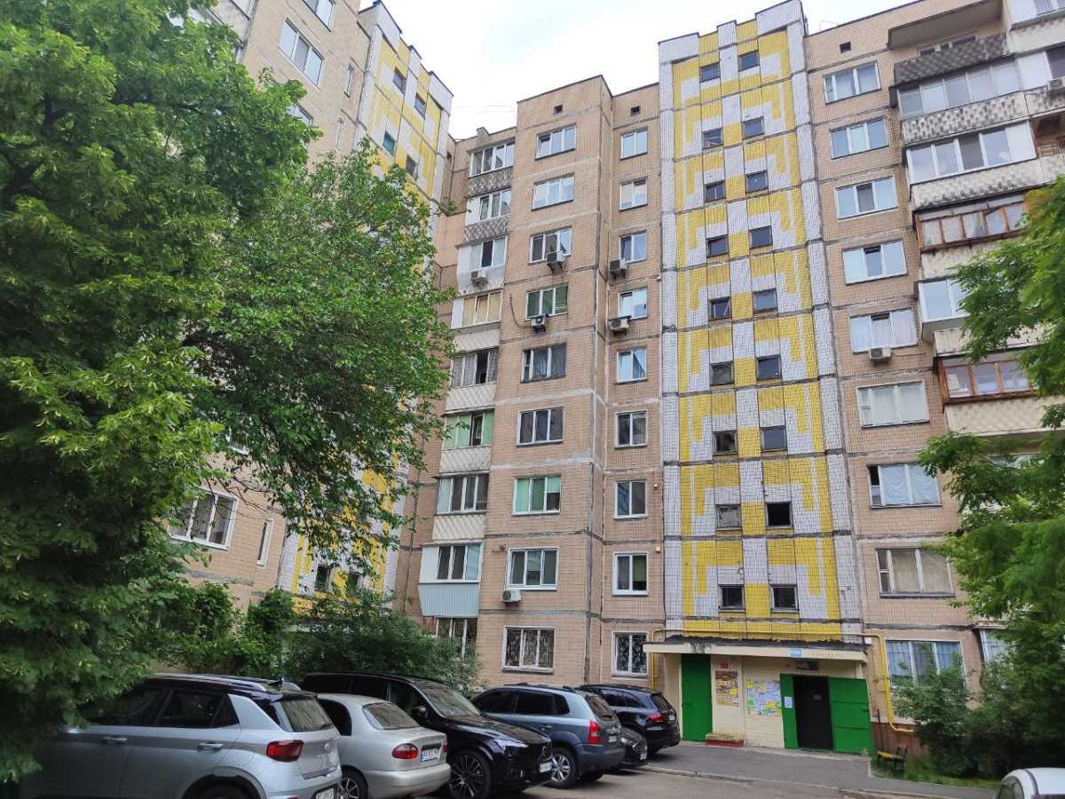 Продам 1-к квартиру Київ, Деснянський, вул. Сержа Лифаря, 5. 