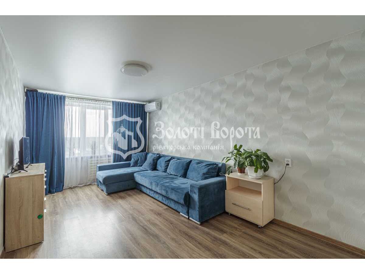Продам 1-к квартиру Київ, Подільський, просп. Свободи, 24а. 