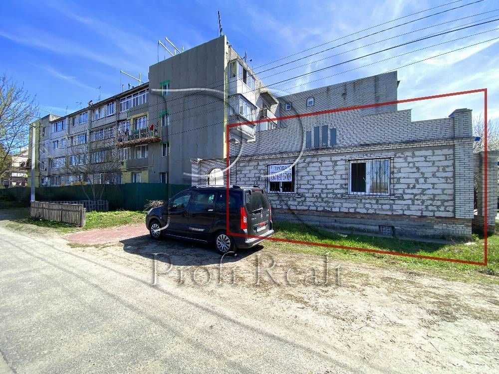 Продам  торгову площу Бучанський, Бородянка, Вокзальна вулиця. 