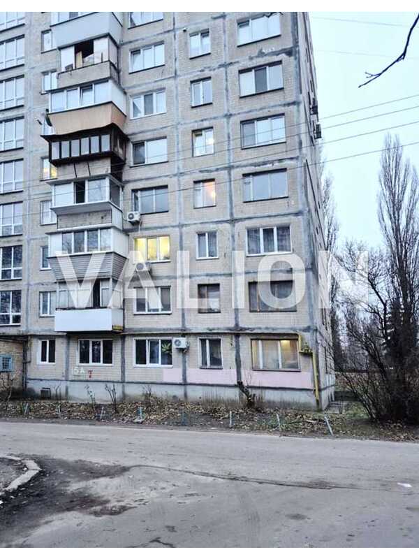 Продам  приміщення вільного призначення Київ, Святошинський, бульв. Кольцова, 15а. 