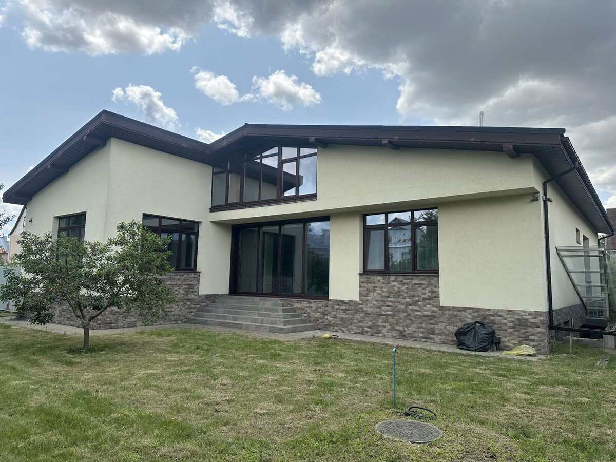 Добротный одноэтажный дом в Борисполе ул.Гончара 12.Без комисии.