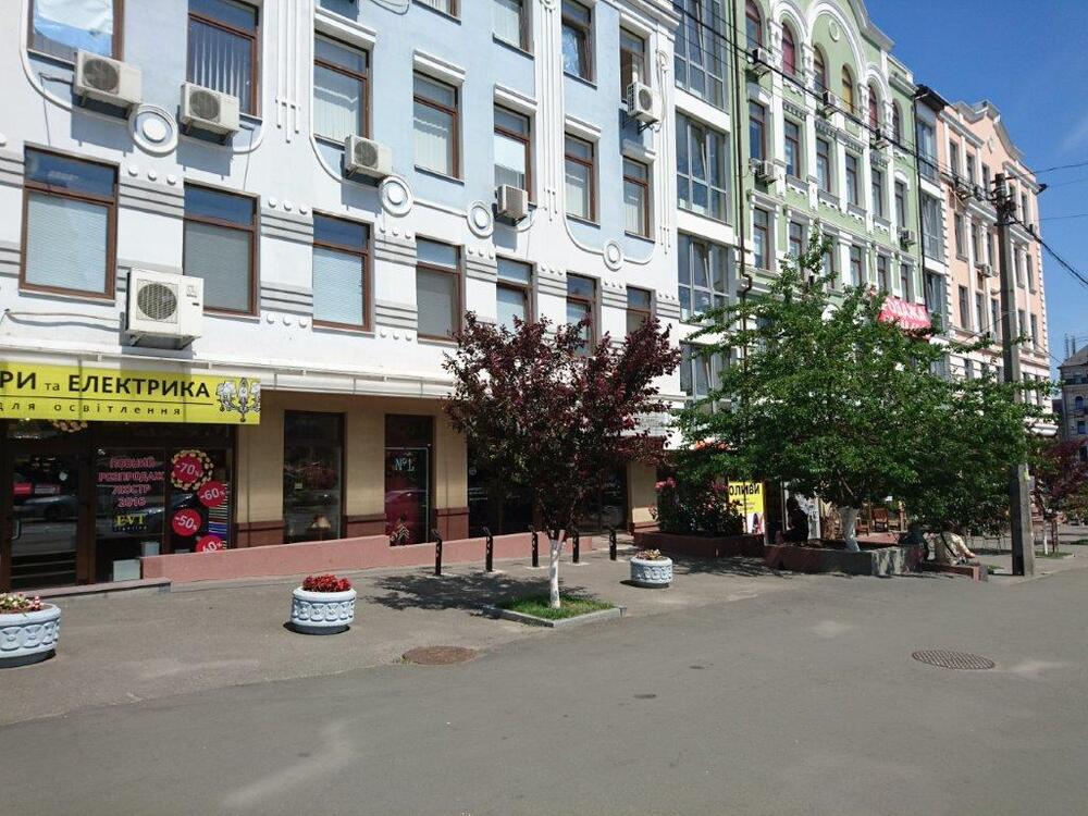 Оренда офісу в БЦ на Подолі поруч з метро (98 м2)