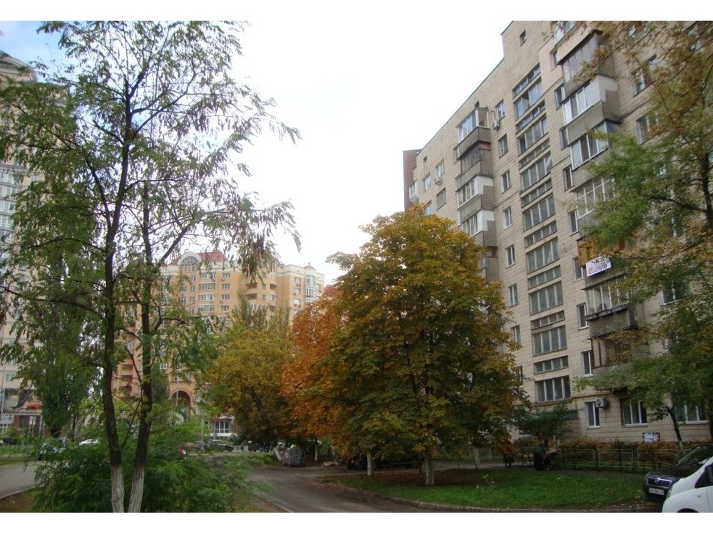 Оболонь. Продам двосторонню 4-кімнатну квартиру, Архипенка (Мате Залки), 12/3.