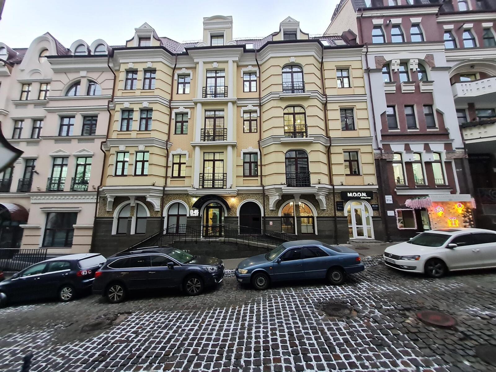 Офіс 199 м.кв. Бізнес-Центр V45 вул. Воздвиженська 45-49 Подол Без%