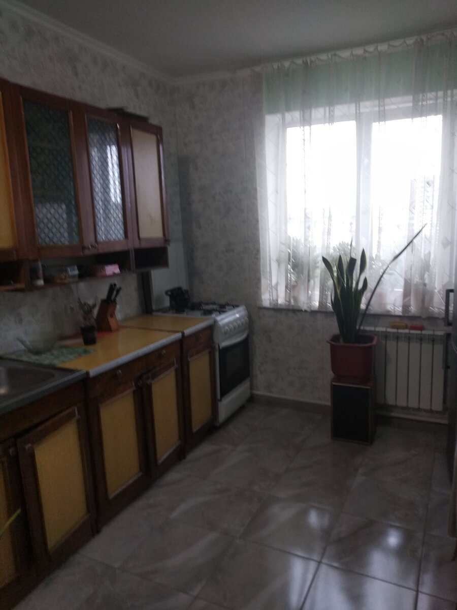 Здається кімната без господаря метро Іподром