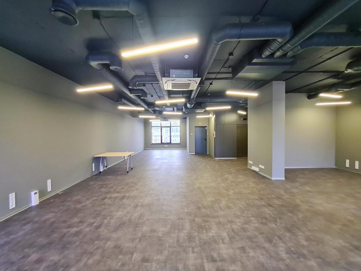 Офіс 143 м.кв. вул. Верхній Вал 64 Подільський метро Контрактова площа