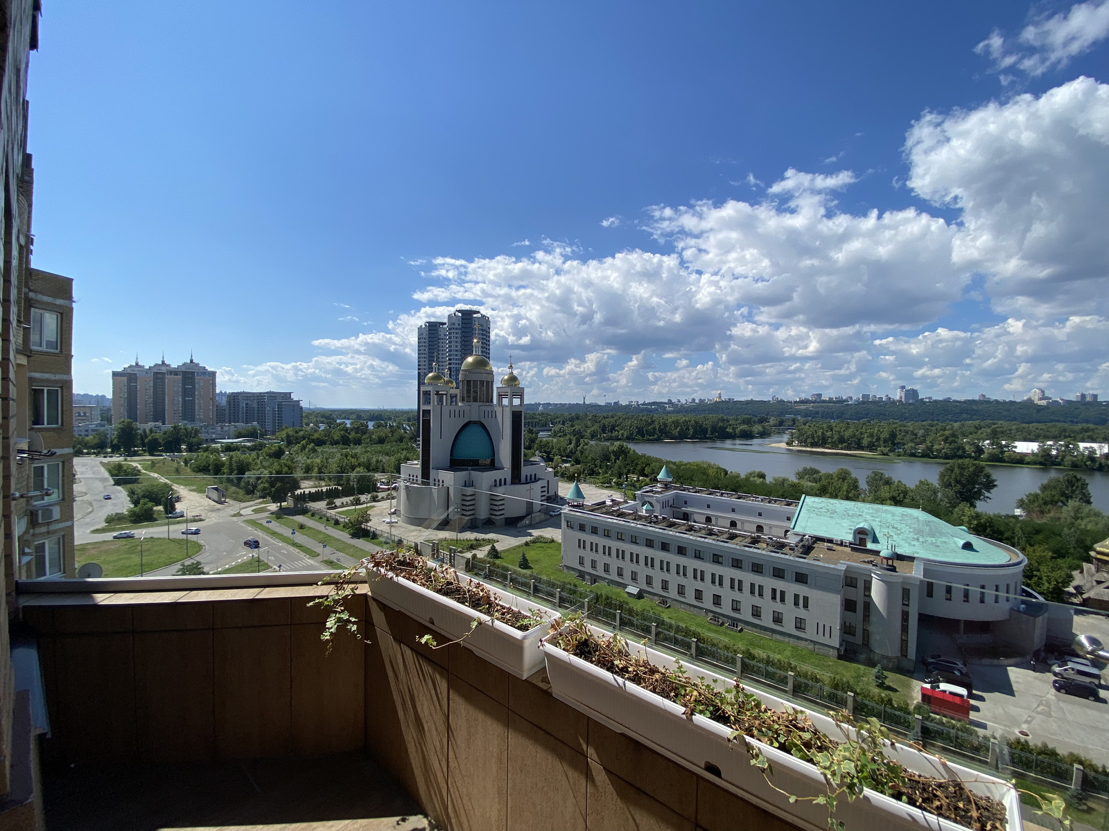 Дворівнева квартира 222м2, вид на Дніпро, Київ - мрія великої щасливої родини!