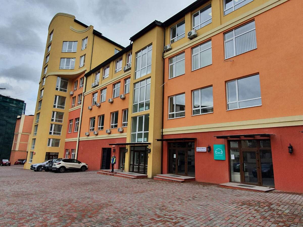 Продаж офісу в Бізнес-центрі на вул. Глибочицька 17 (60 м2)