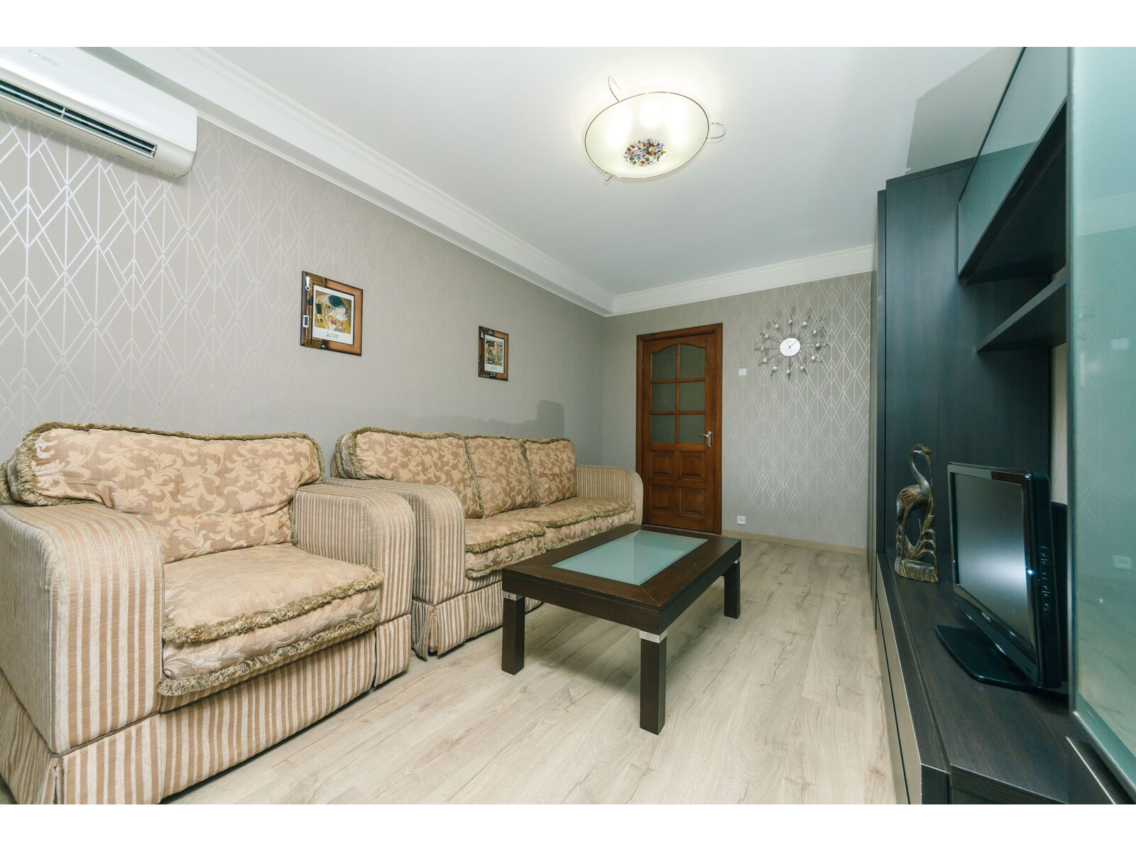 2-кім.Половецька 7/13 з ремонтом і меблями !