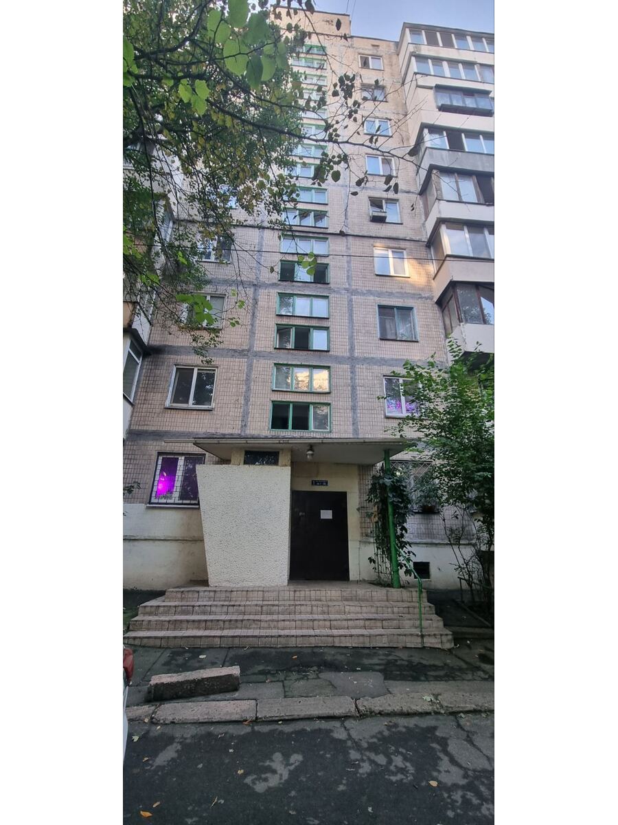 Продається 2-кімнатна квартира, провулок Політехнічний 3