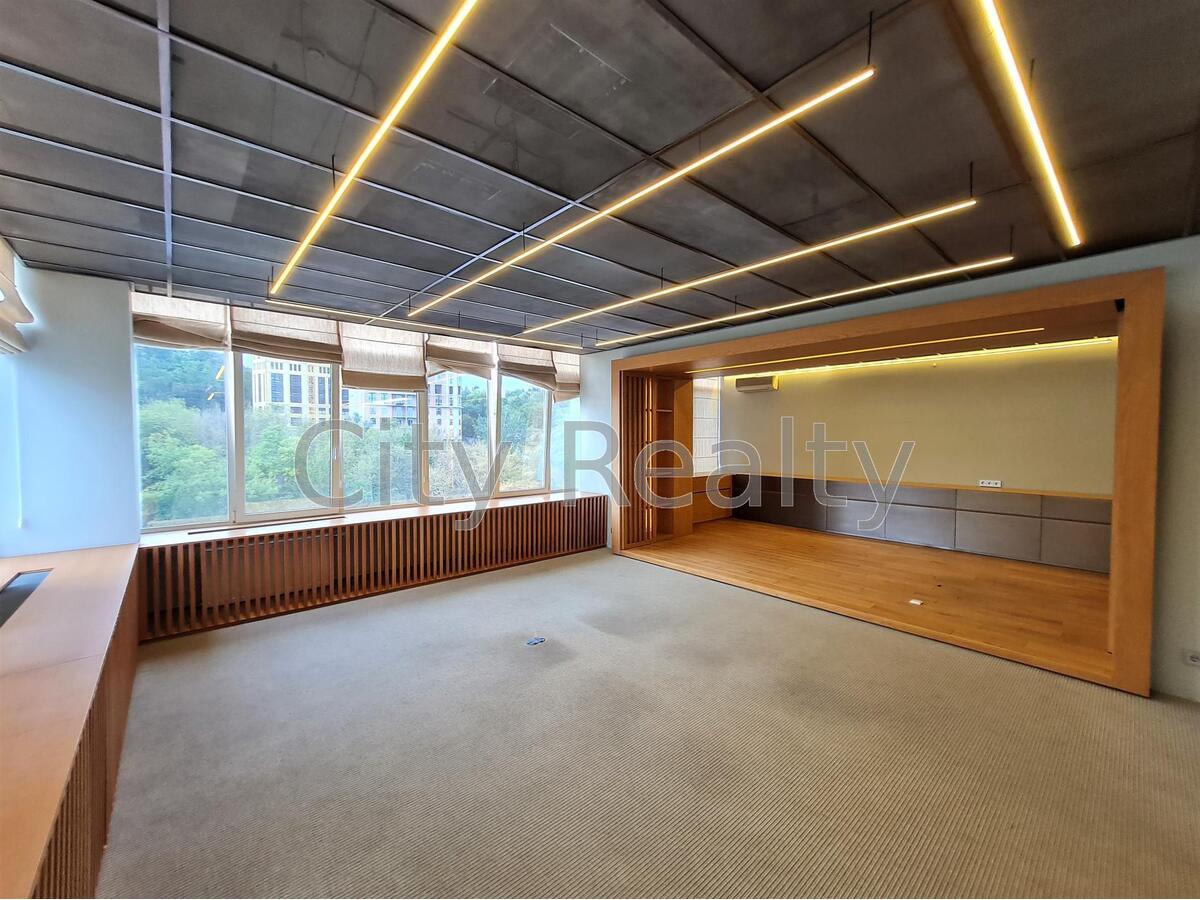 Офіс 110 м.кв. вул. Верхній Вал 2А Поділ метро Контрактова площа Без%