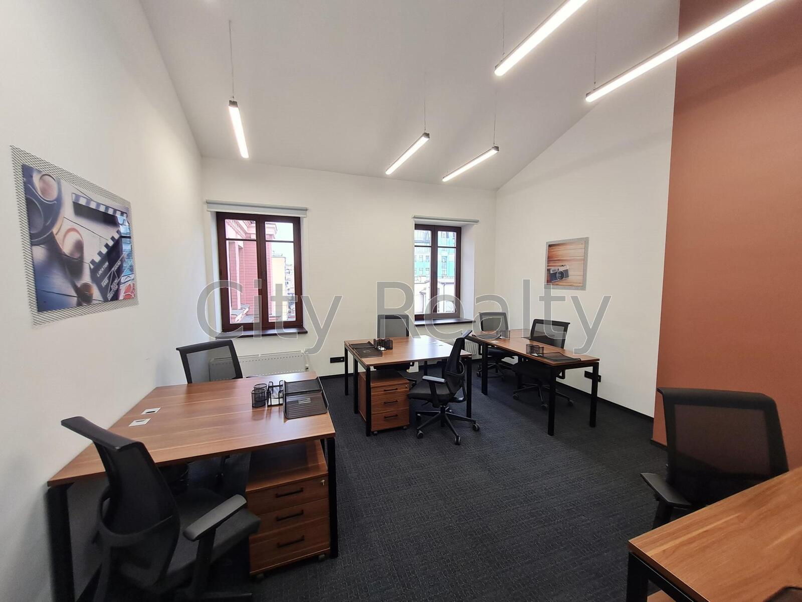 Офіс 55 м.кв. Верхній Вал 28 Поділ Контрактова площа меблі Генератор