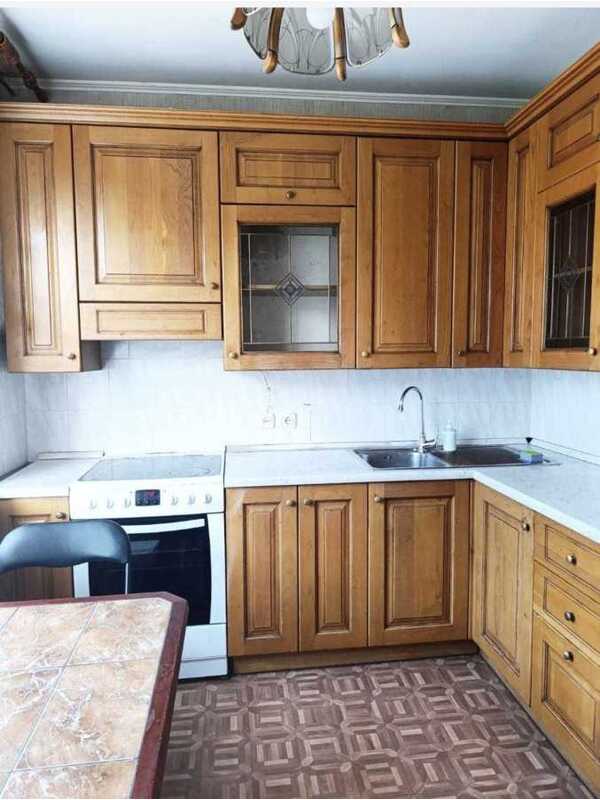 Здам довгостроково 3-к квартиру Київ, Голосіївський, вул. Академіка Заболотного. 