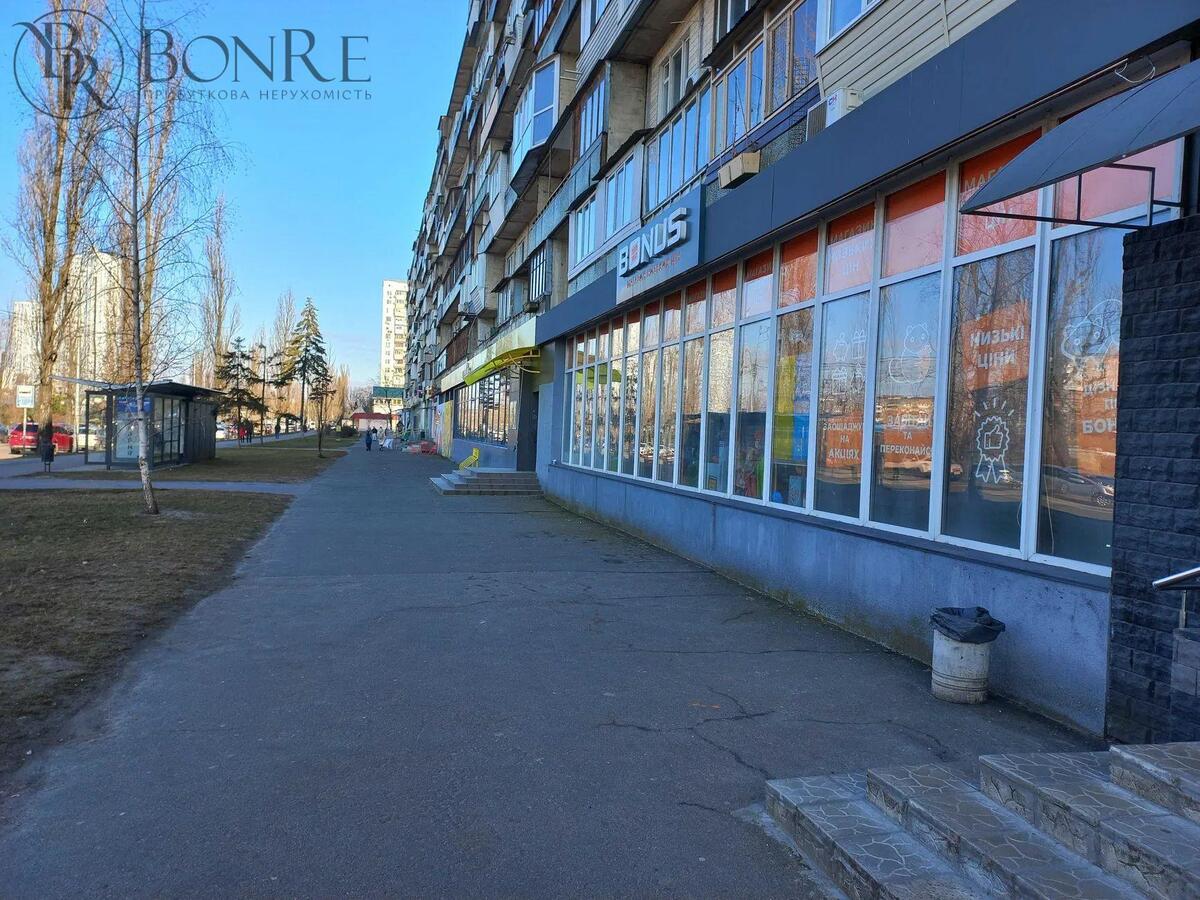 Оренда, Торгове, Фасад, Івана Миколайчука, 282м2.