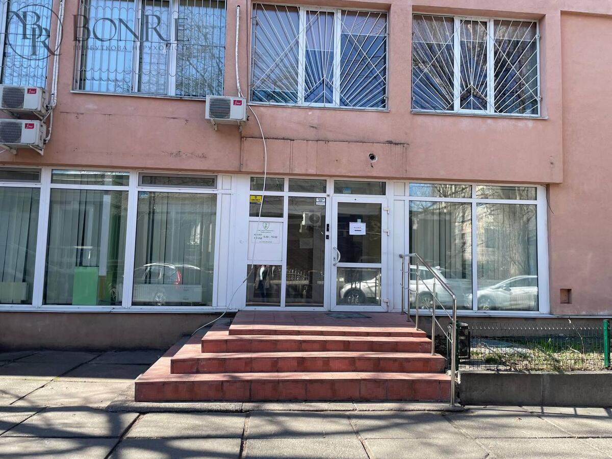 Оренда на Порика, Торгово-офісне після Кліники 143м2