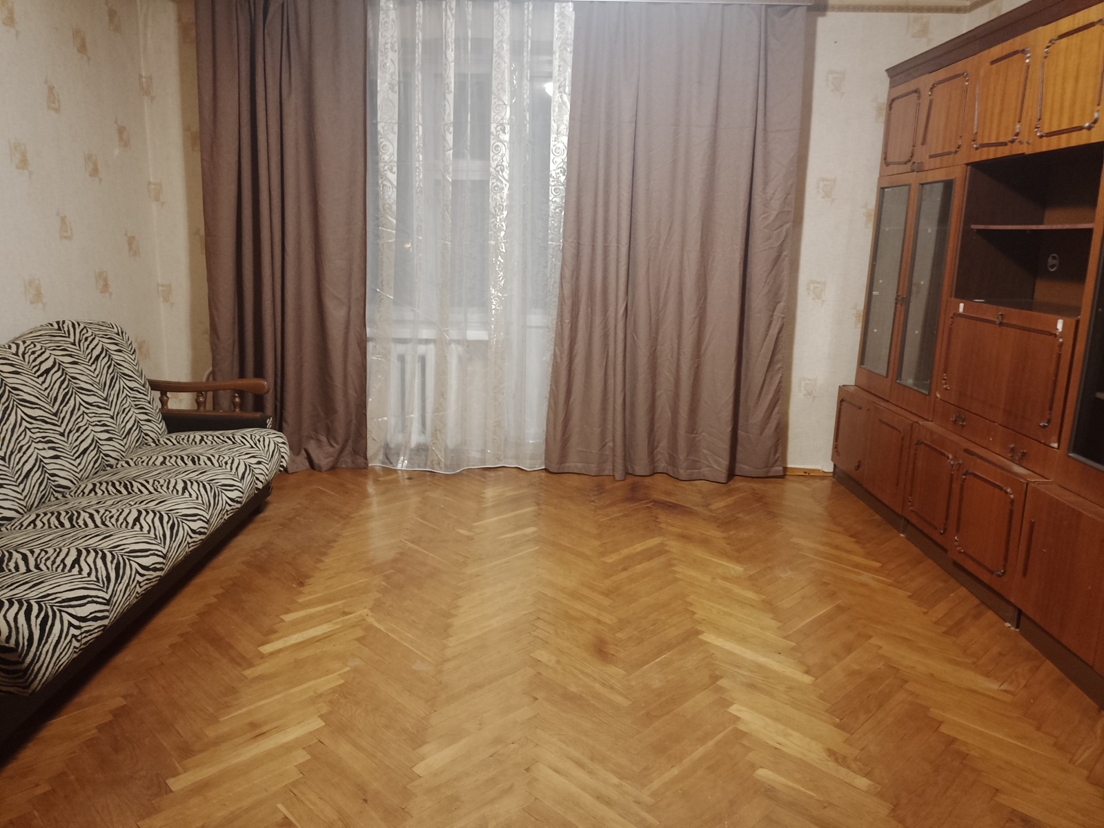 Продається 2к квартира м.Видубичі м.Звіринецька( Дружби Народів) вул.Соловцова 