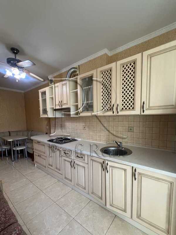 Продам 2-к квартиру Бориспільський, Бориспіль, Бабкіна провулок, 6. 