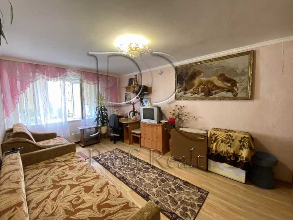 Продам  кімнату Київ, Деснянський, вул. Теодора Драйзера, 5. 