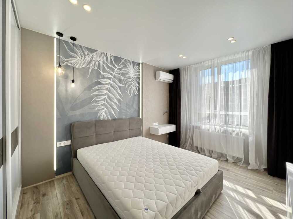 Продам 2-к квартиру Бучанський, Ірпінь, Університетська. 