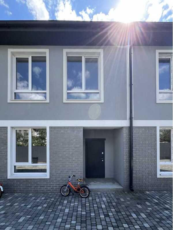 Продам 4-к таунхаус Бучанський, Ірпінь, Варшавська. 