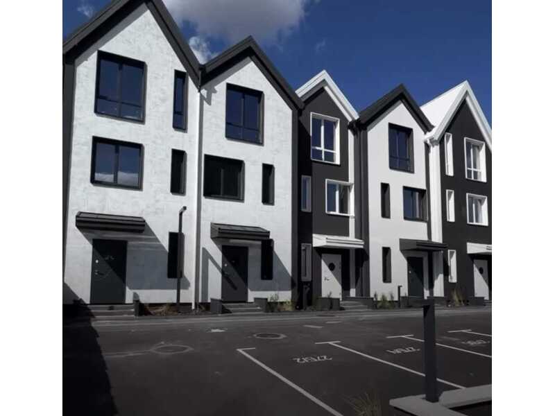 Продам 3-к таунхаус Бучанський, Гостомель, Дніпровська. 