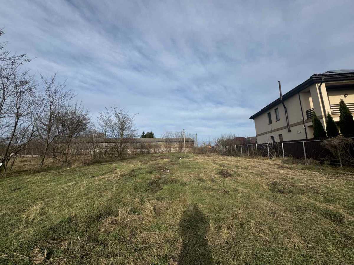 Продам  ділянку під житлову забудову Бучанський, Гостомель, вЯрова. 