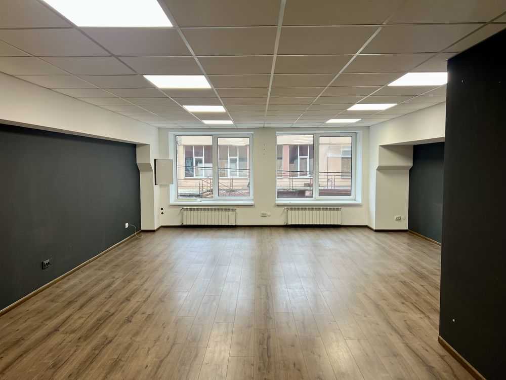 Здам довгостроково  офісне приміщення Київ, Шевченківський, вул. Глибочицька, 17. 