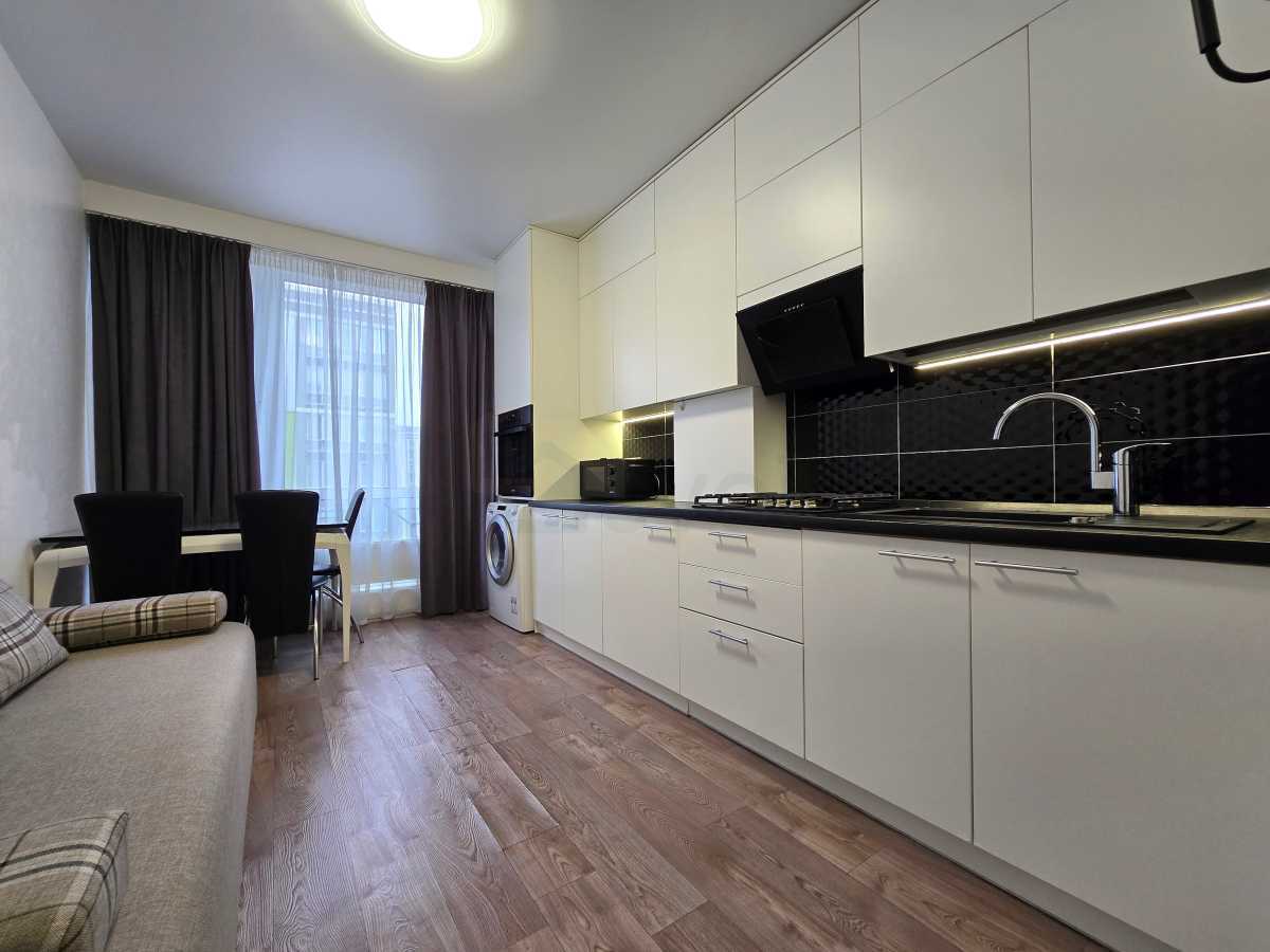 Продам 2-к квартиру Бучанський, Ірпінь, григорія сковороди, 17. 