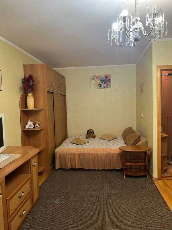 Здам довгостроково 1-к квартиру Київ, Святошинський, вул. Симиренка, 20а. 