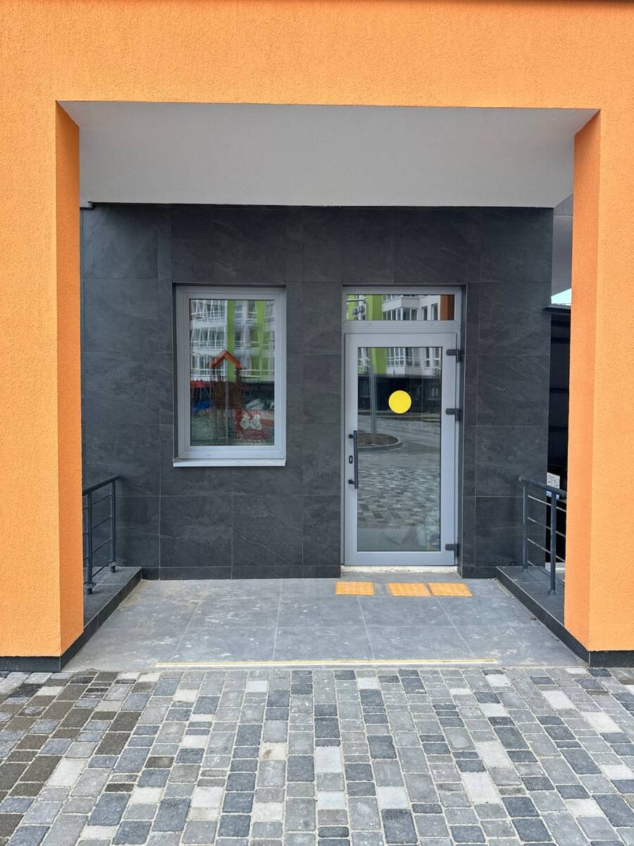 Оренда фасадного комерційного приміщення в ЖК Нивки Парк, власник