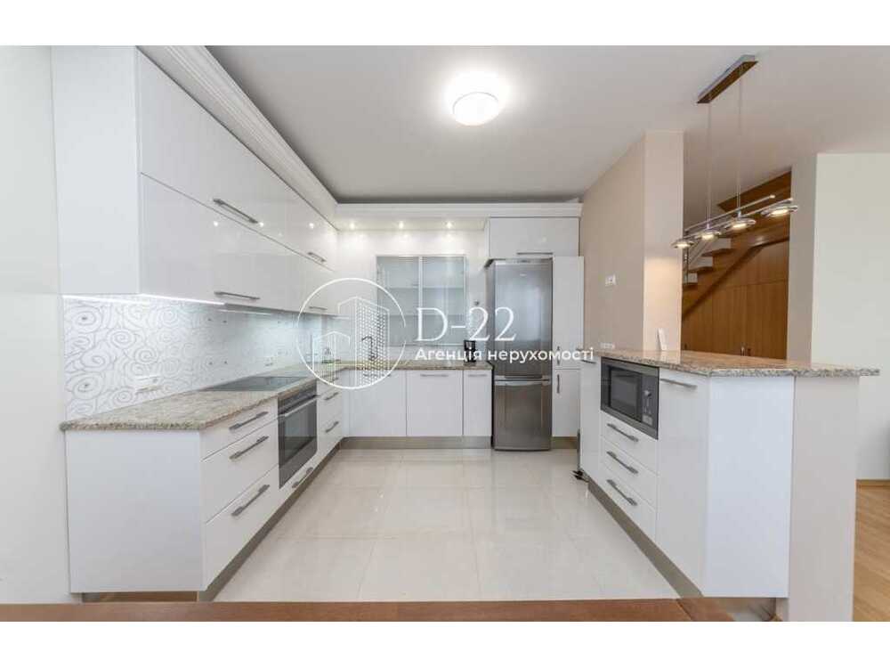 Здам довгостроково 3-к квартиру Київ, Шевченківський, вул. Степана Руданського, 4. 