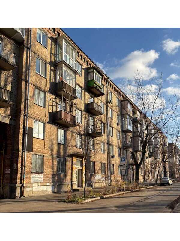 Продам 2-к квартиру Київ, Солом`янський, вул. Івана Світличного, 4. 