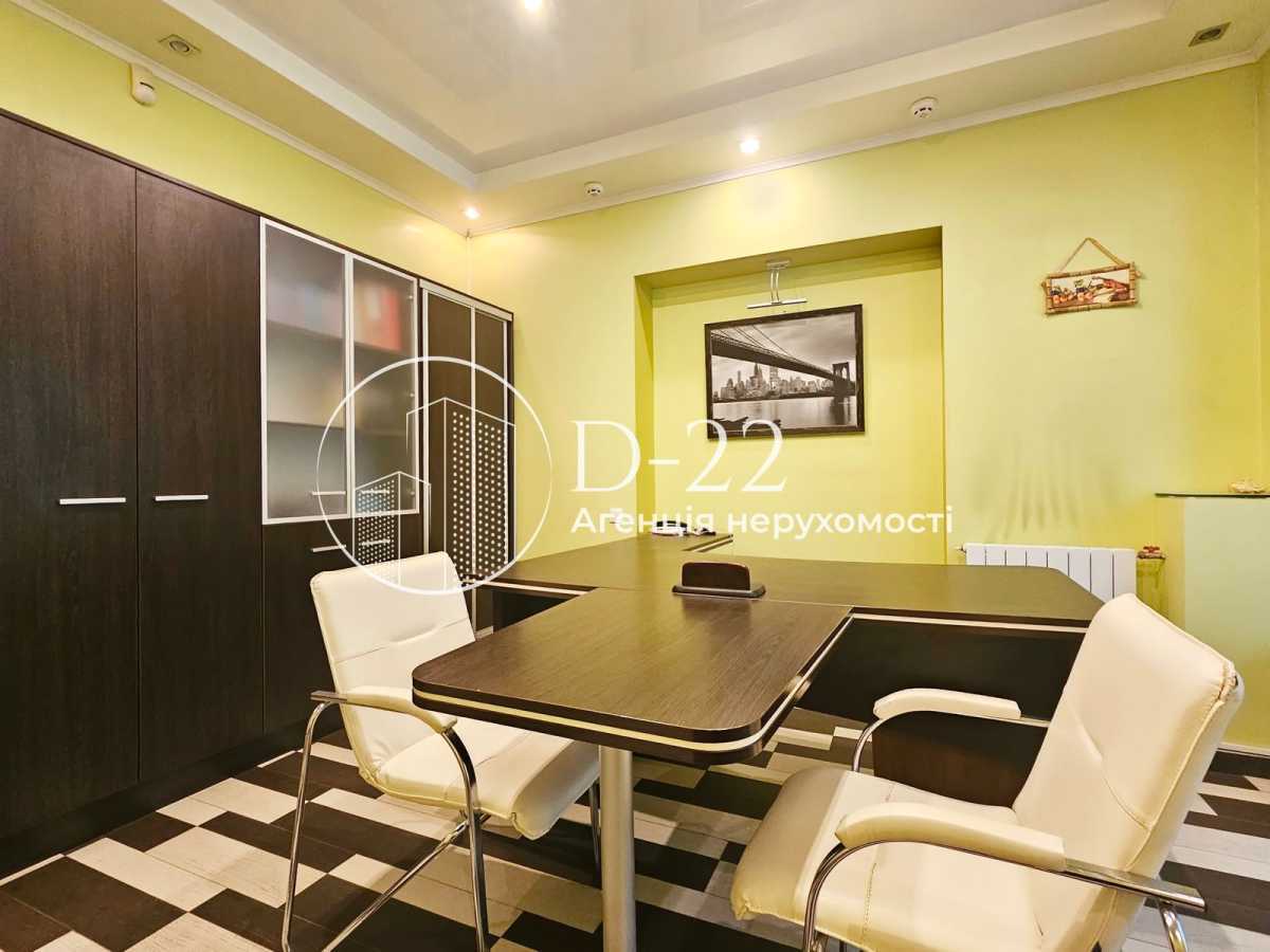 Здам довгостроково  офісне приміщення Київ, Шевченківський, вул. Богдана Хмельницького, 68. 