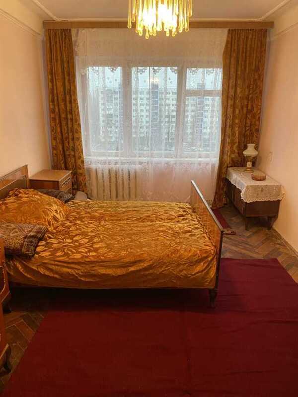 Продам 2-к квартиру Київ, Дніпровський, вул. Миропільська, 15. 