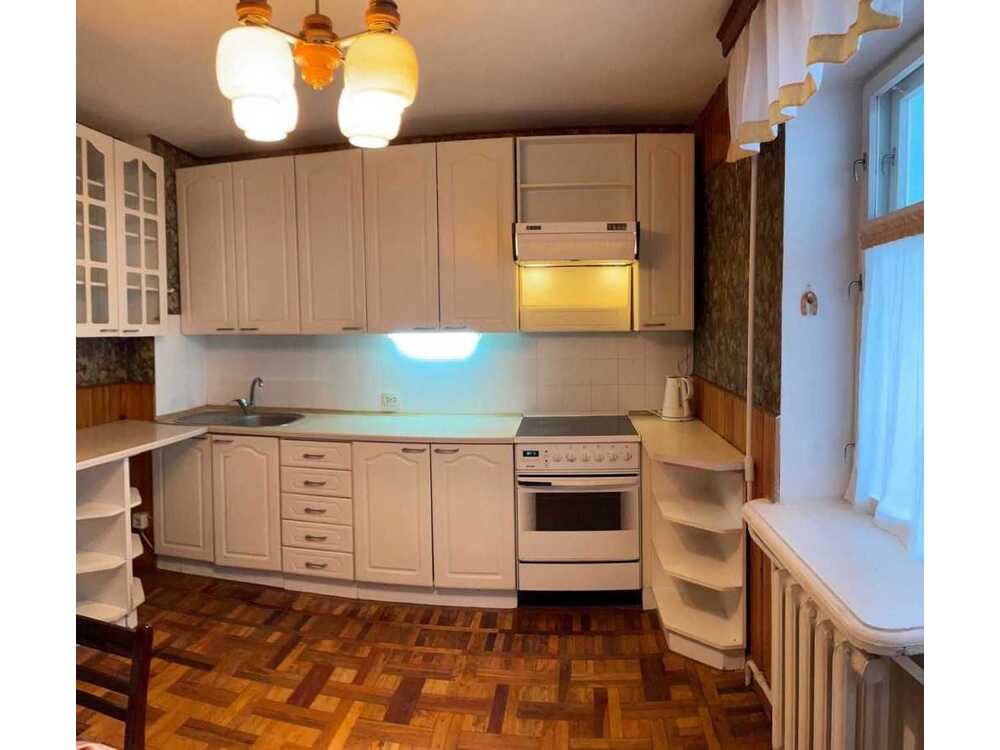 Здам довгостроково 3-к квартиру Одеса, Хаджибейський, Бугаёвская, 48/2. 