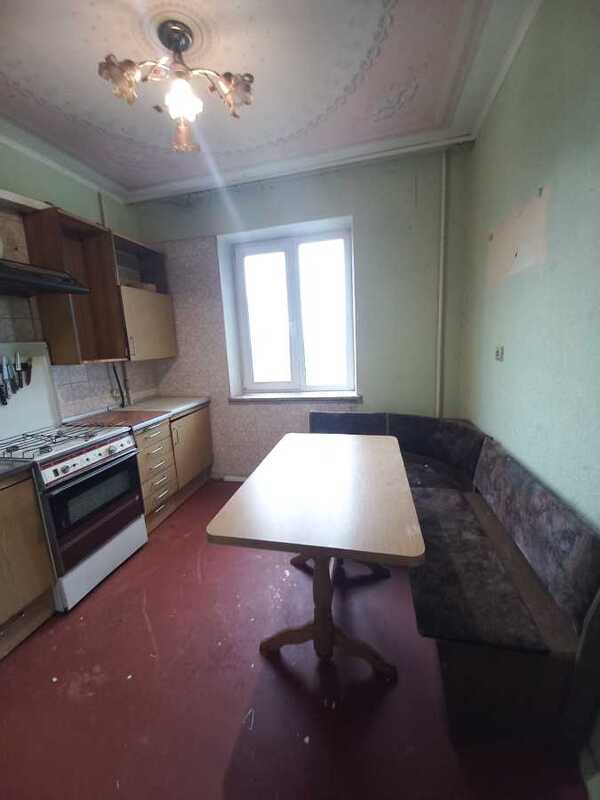 Продам 3-к квартиру Київ, Дарницький, вул. Здолбунівська, 7А. 