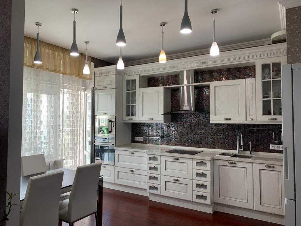 Здам довгостроково 2-к квартиру Київ, Печерський, вул. Андрія Верхогляда, 16. 