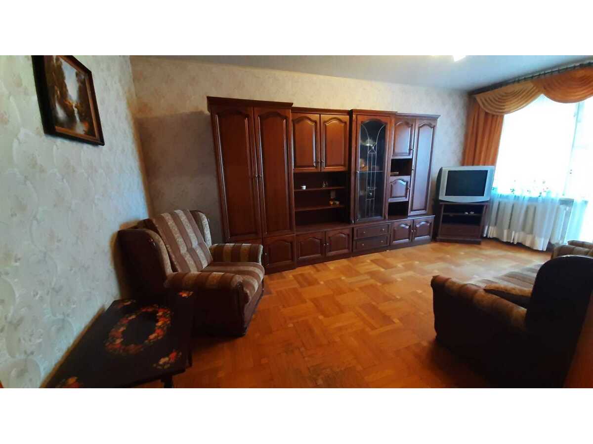 Здам довгостроково 2-к квартиру Київ, Подільський, вул. Наталії Ужвій, 4г. 