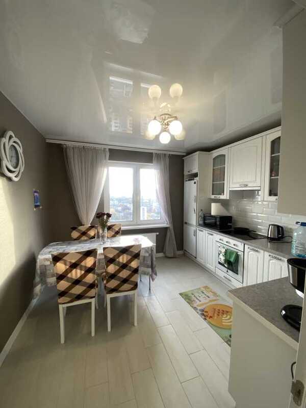 Здам довгостроково 2-к квартиру Київ, Подільський, вул. Сергея Данченко, 1. 