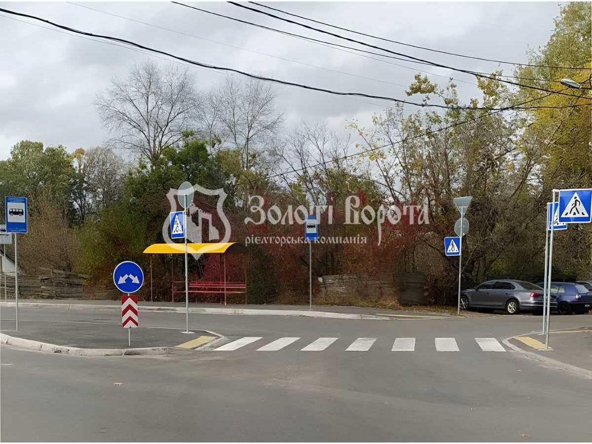 Продам  землю комерційного призначення Київ, Дніпровський, вул. Маланюка Євгена. 