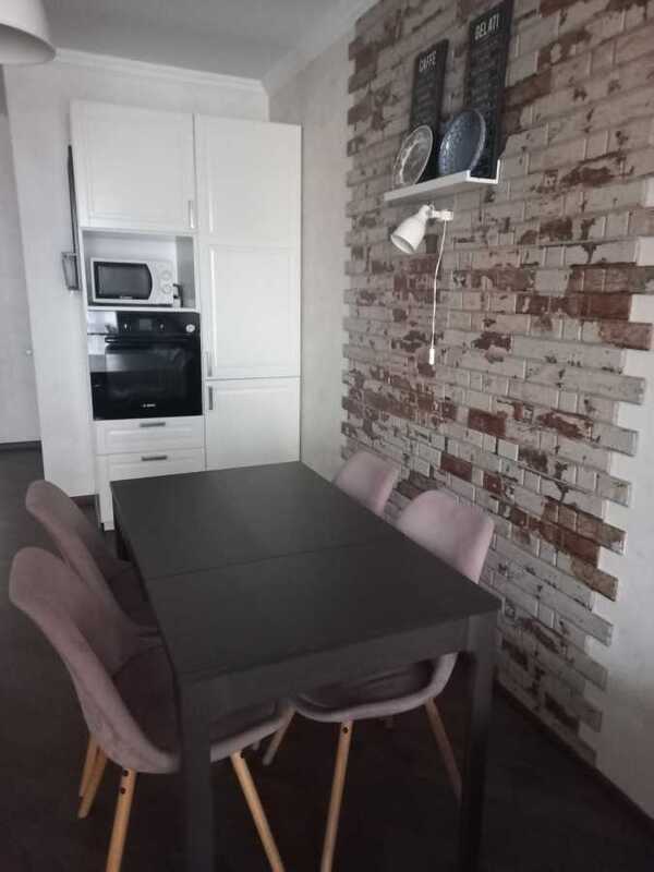 Здам довгостроково 2-к квартиру Київ, Голосіївський, вул. Казимира Малевича, 89. 