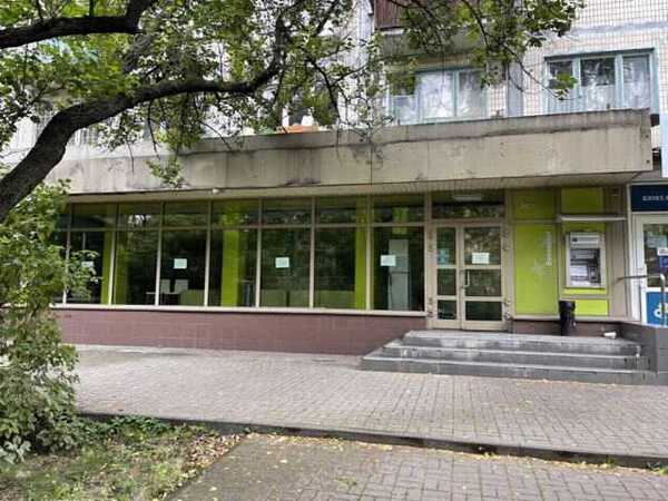 Продам  торгову площу Київ, Шевченківський, вул. Данила Щербаківського, 57. 