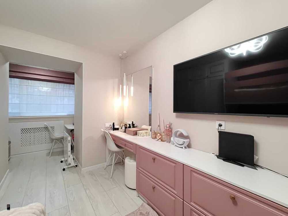 Продам 3-к квартиру Дніпро, Індустріальний, калнишевського, 47а. 