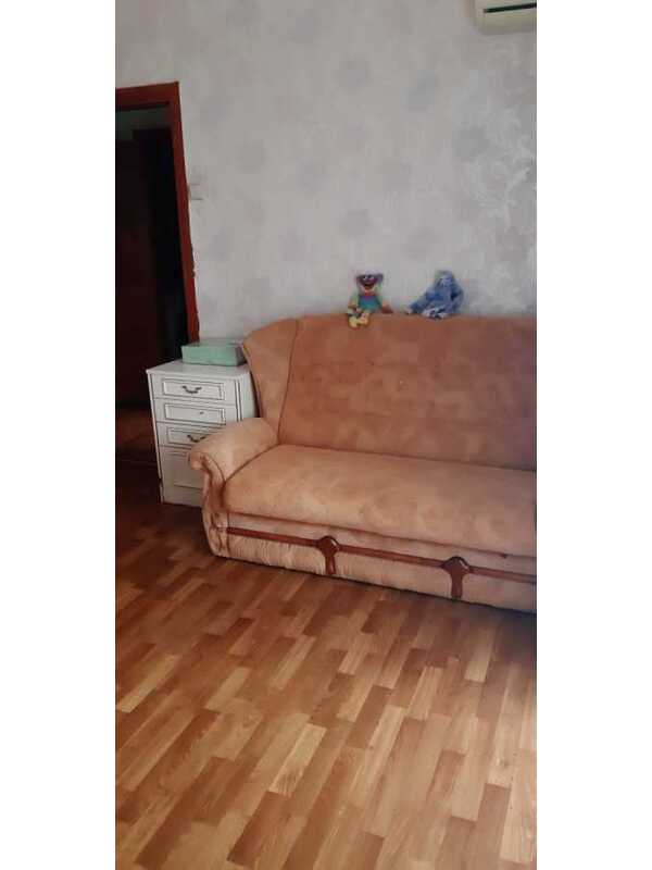 Здам довгостроково 4-к квартиру Одеса, Пересипський, Жолио-Кюри, 52. 