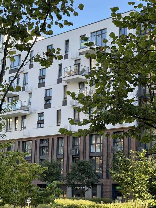 Продам 2-к квартиру Київ, Шевченківський, вул. Салютна, 2. 