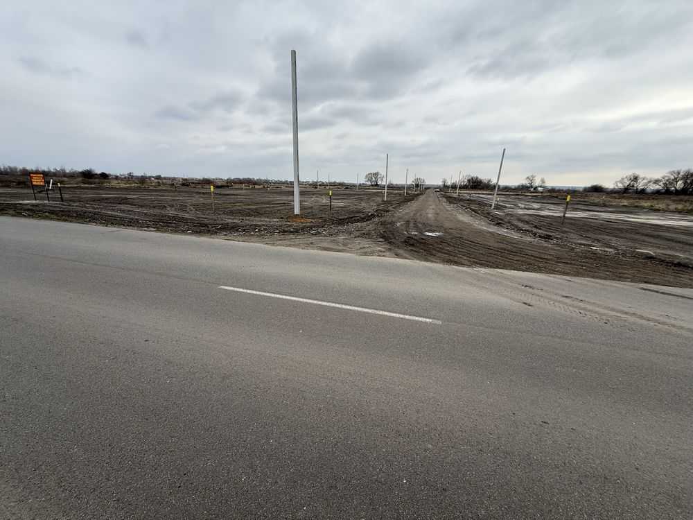 Продам  ділянку під житлову забудову Броварський, Зазим`я, Центральна. 