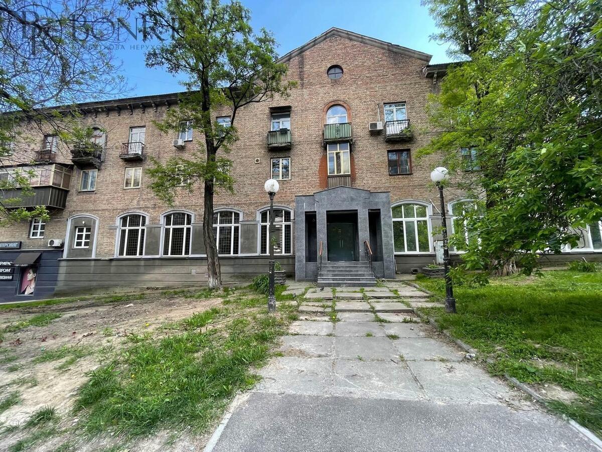 Продаж Фасадне, Торгове приміщення на вул.Васильківська 269м2