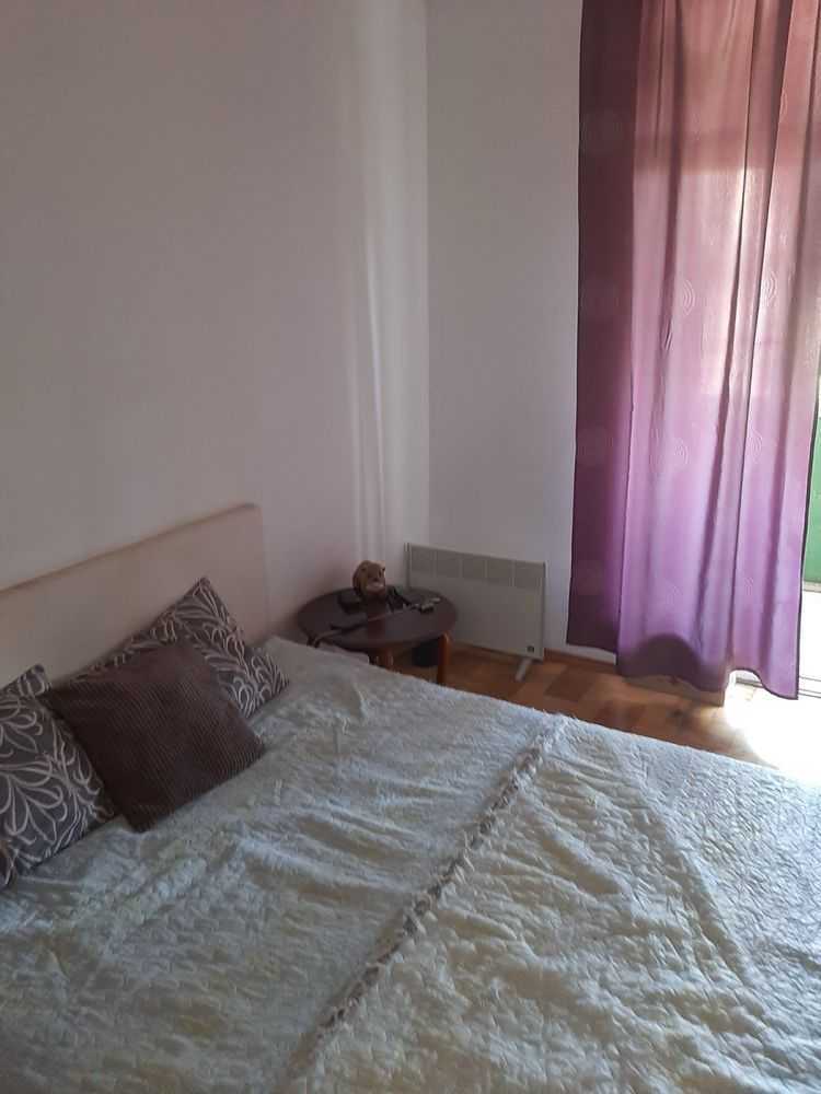 Здам довгостроково 3-к квартиру Київ, Подільський, вул. Межигірська, 56. 